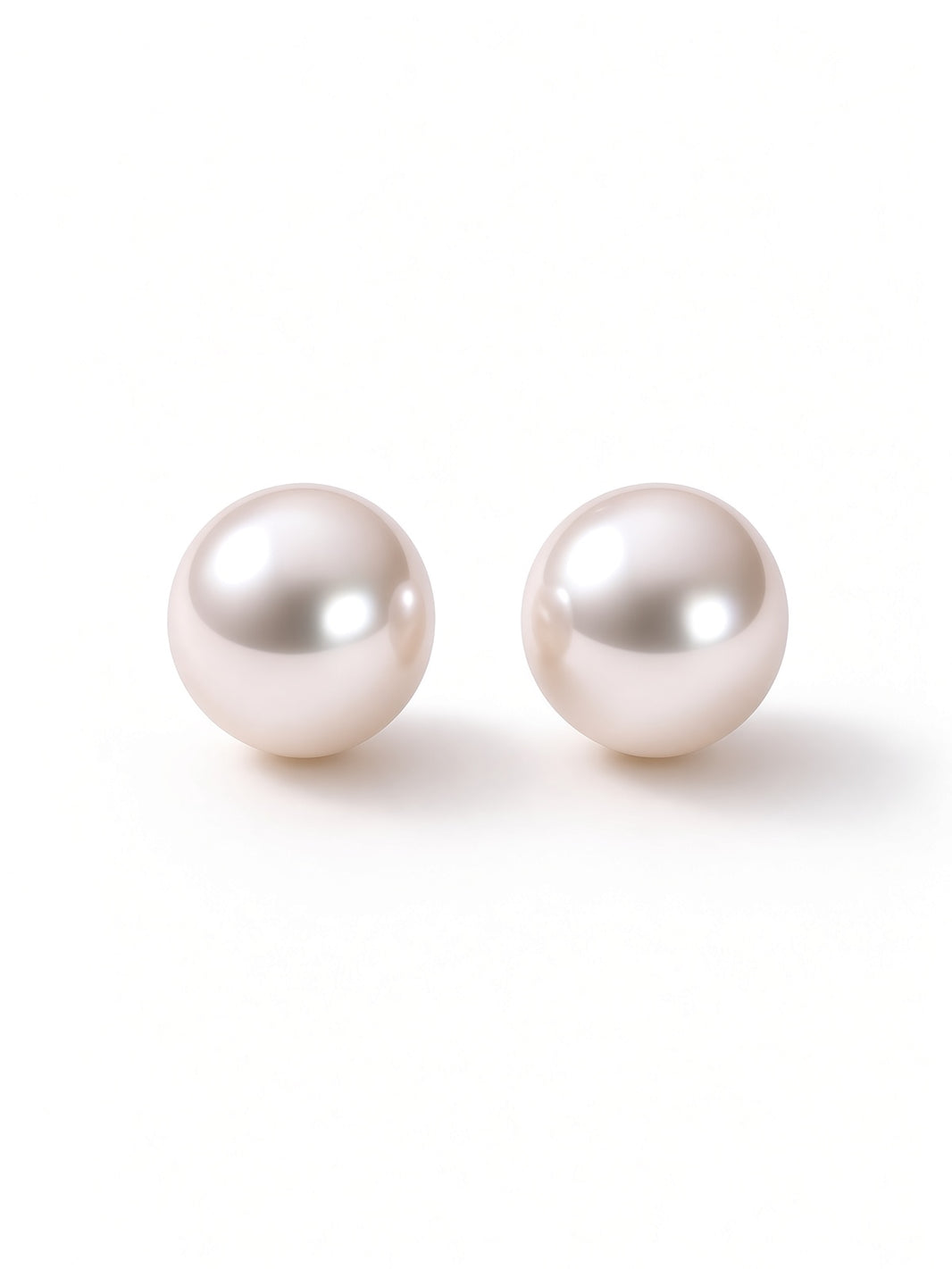 Love Unbound Freshwater Pearl Stud Earrings in 18ct Solid Gold