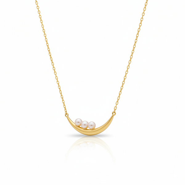Guiding Star Crescent Moon Pearl Necklace in 18K Gold Vermeil