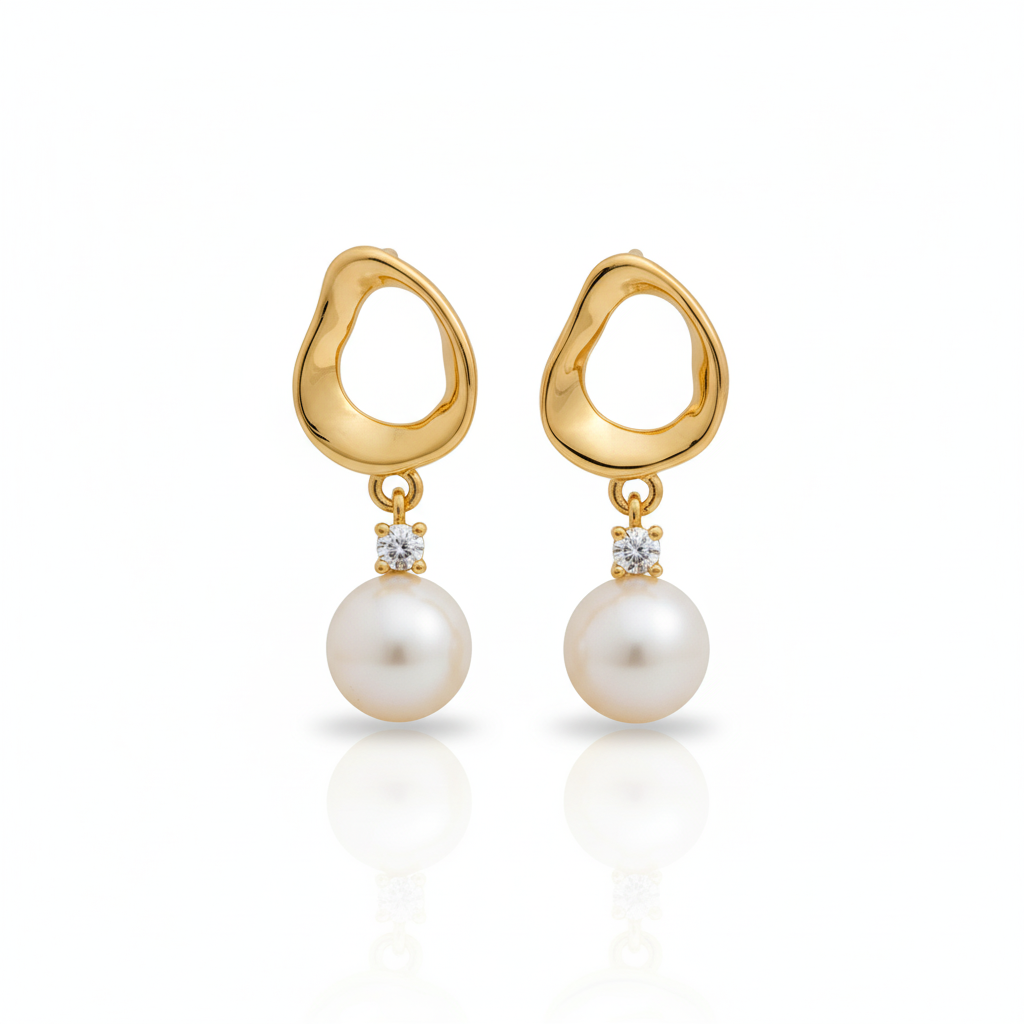 Chic Escape Ripple Pearl Drop Earrings in 18K Gold