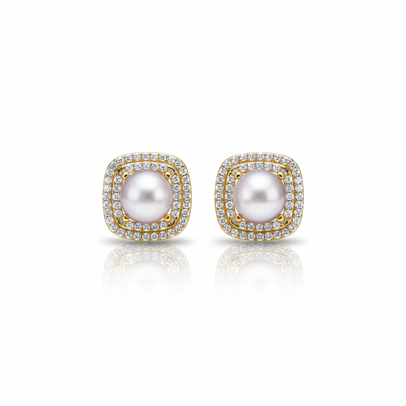 Love Unbound Halo Freshwater Pearl Stud Earrings in 18K Gold Vermeil