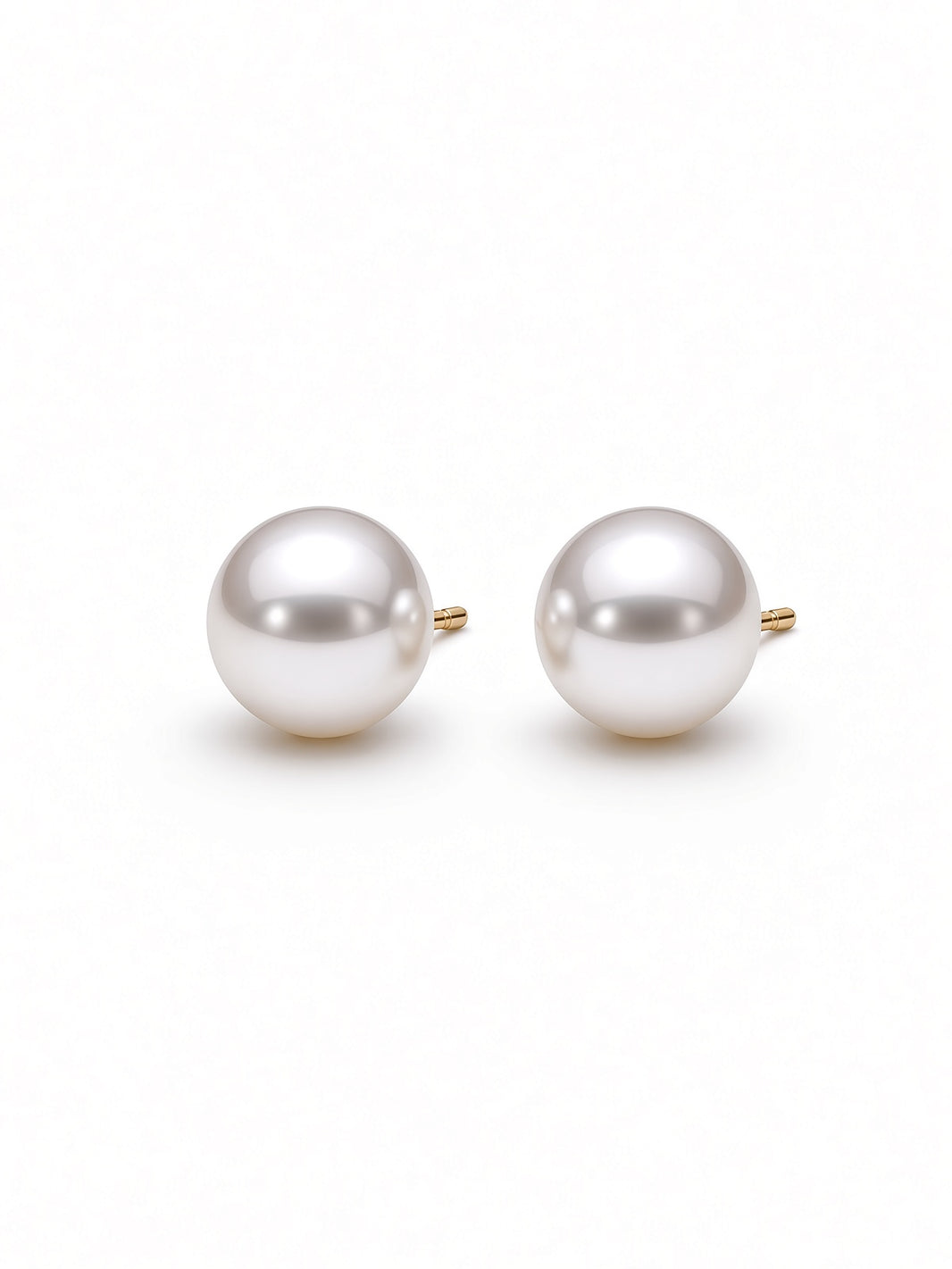 Love Unbound Akoya Pearl Stud Earrings in 18ct Solid Gold