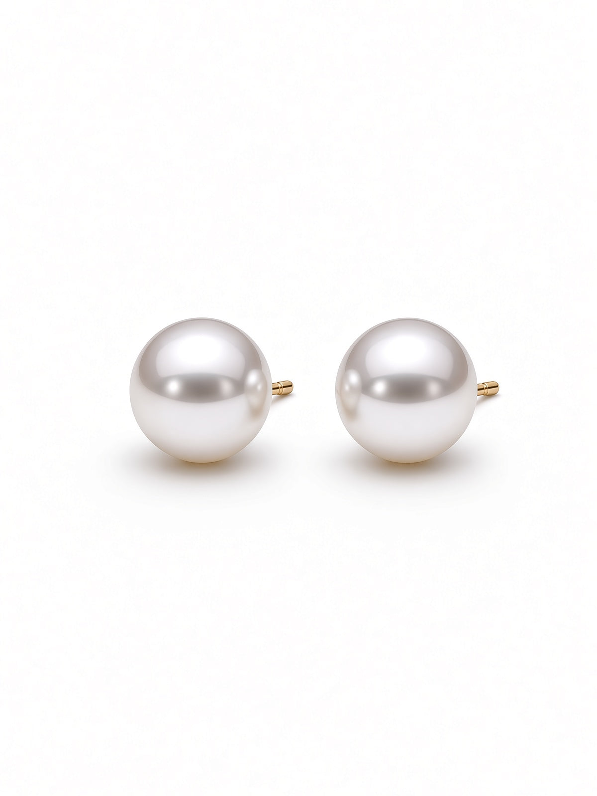 Love Unbound Akoya Pearl Stud Earrings in 18ct Solid Gold