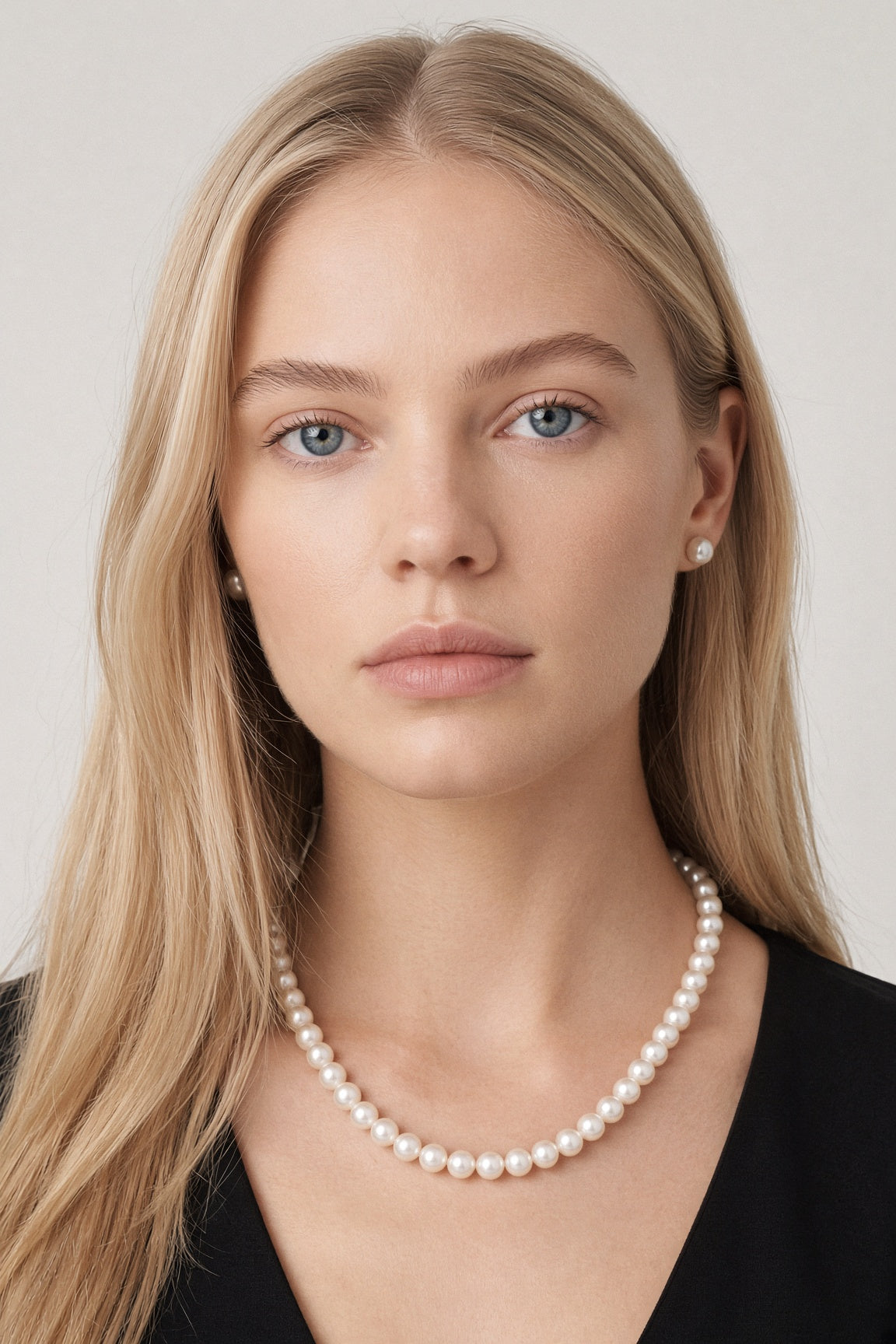 Love Unbound Freshwater Pearl Stud Earrings in 18ct Solid Gold