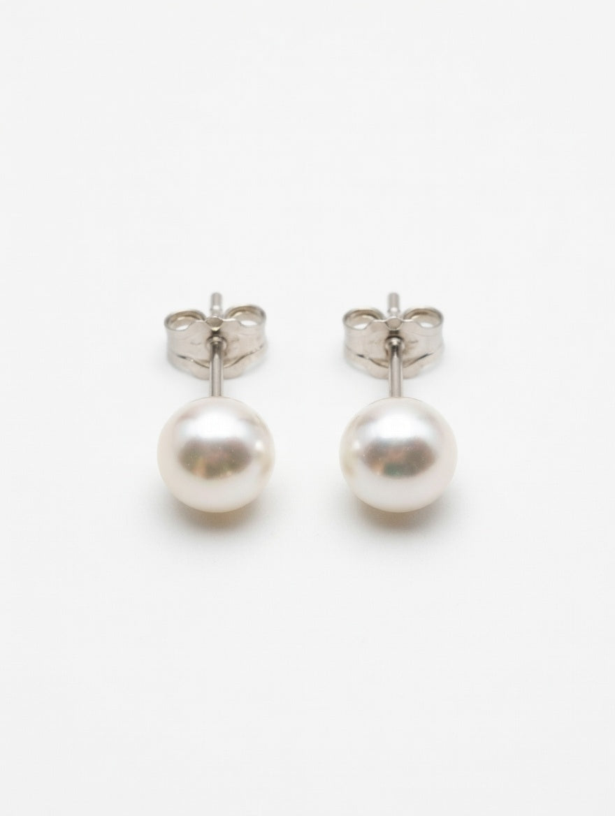 Love Unbound Signature Oval White Freshwater Pearl Full Set in Sterling Silver